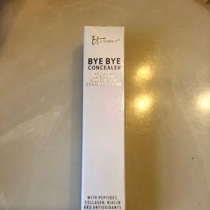 BYE BUE CONCEALER IN MEDIUM